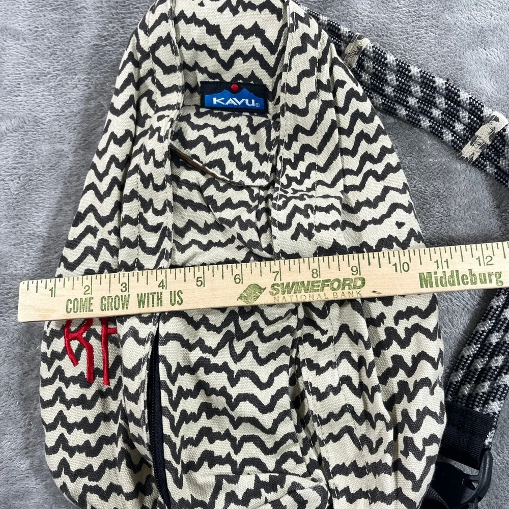 Kavu Rope Bag Mens OS White Black Zigzag Canvas Sling Backpack Crossbody‎ 3395